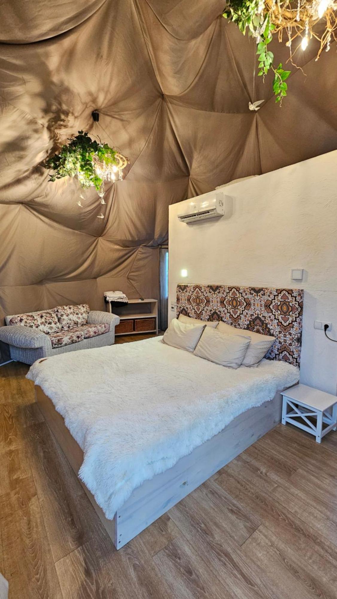 У Дачі Для Своїх Guest House Novyye Bezradichi ภายนอก รูปภาพ