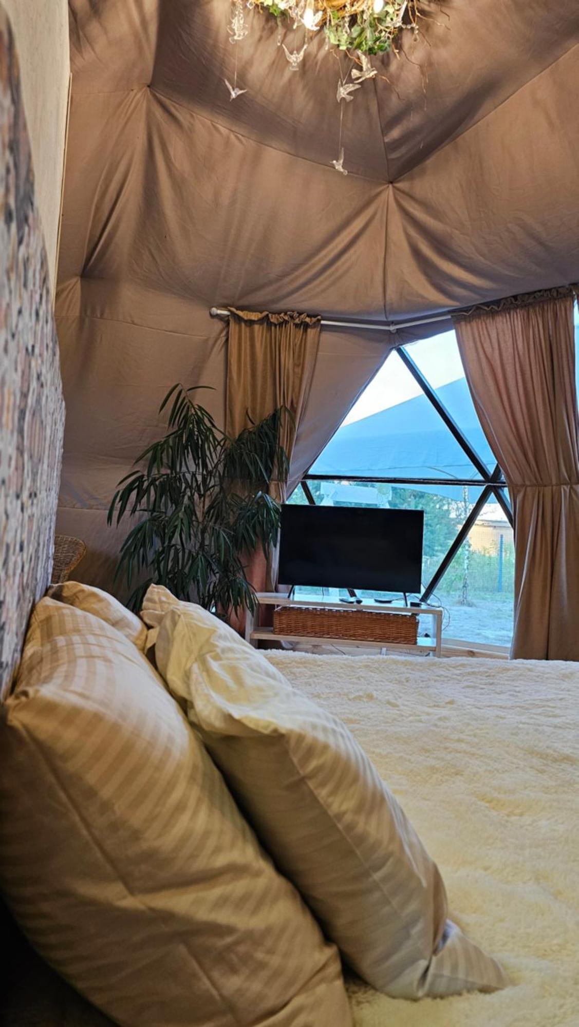 У Дачі Для Своїх Guest House Novyye Bezradichi ภายนอก รูปภาพ