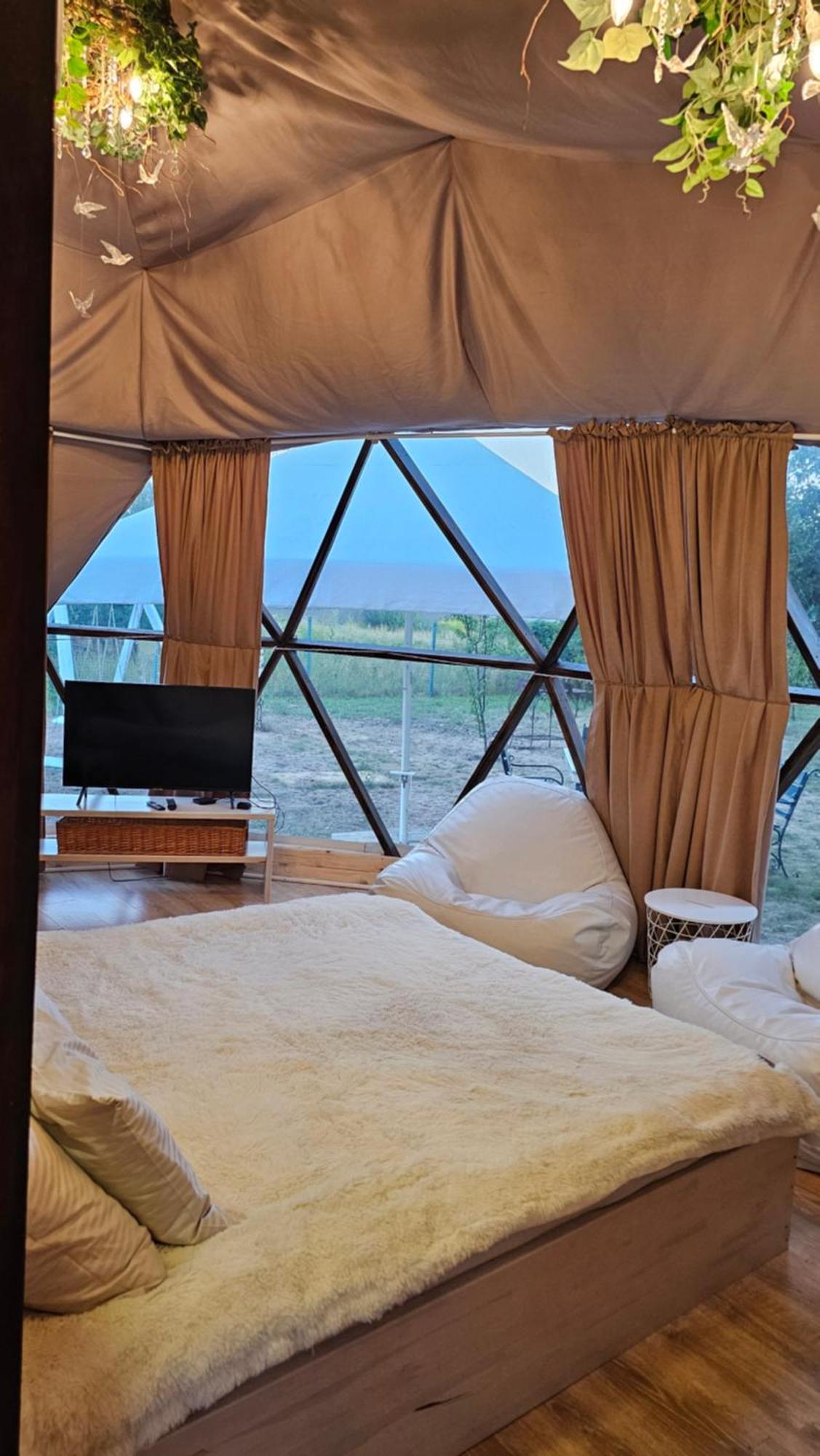 У Дачі Для Своїх Guest House Novyye Bezradichi ภายนอก รูปภาพ