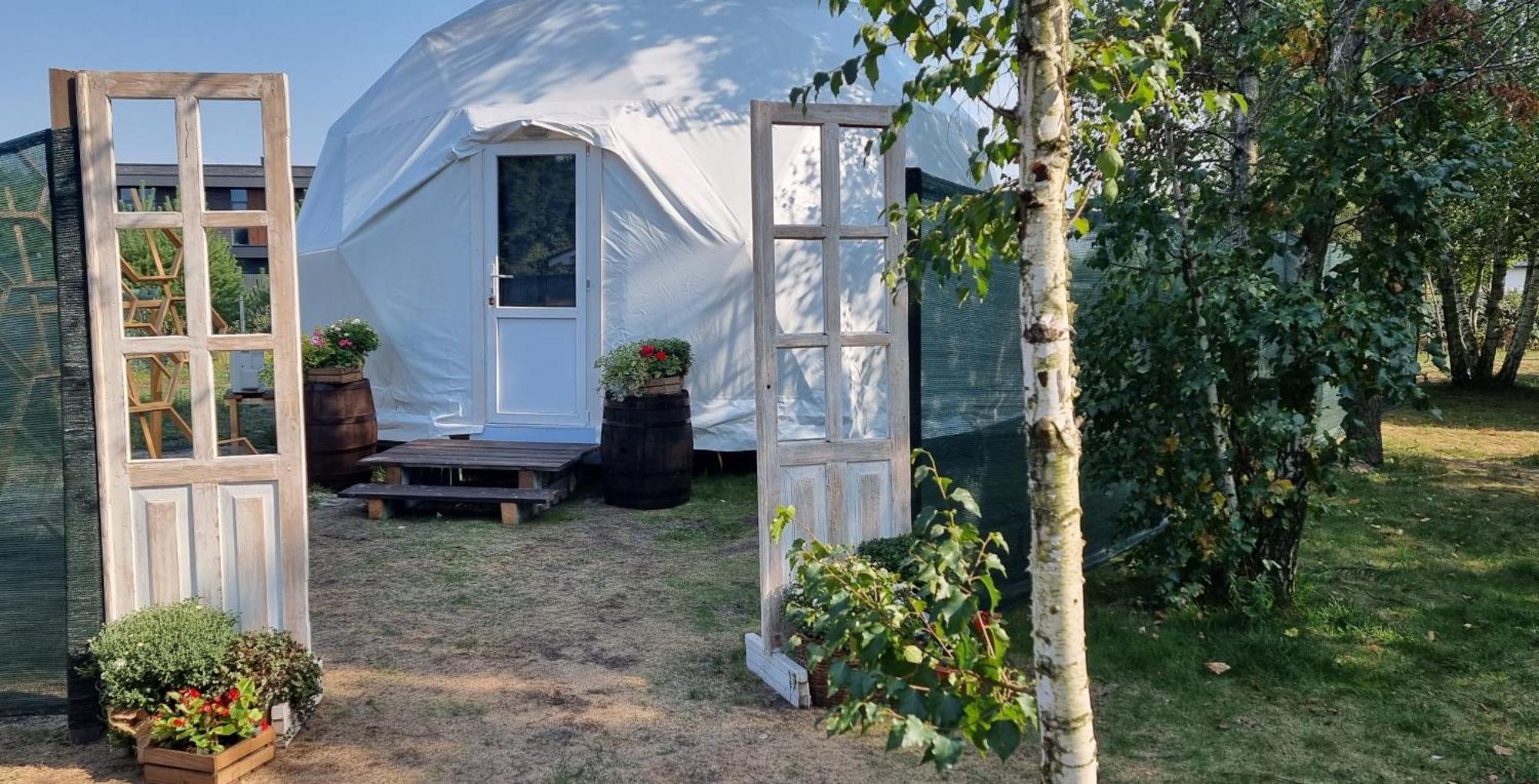 У Дачі Для Своїх Guest House Novyye Bezradichi ภายนอก รูปภาพ