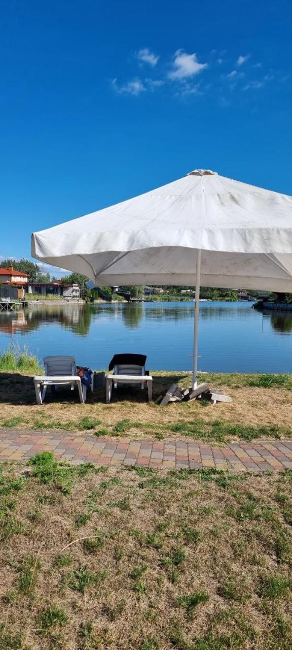 У Дачі Для Своїх Guest House Novyye Bezradichi ภายนอก รูปภาพ