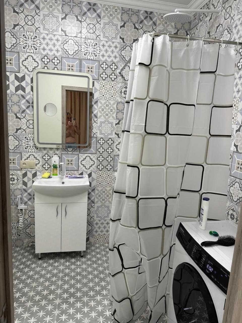 У Дачі Для Своїх Guest House Novyye Bezradichi ภายนอก รูปภาพ