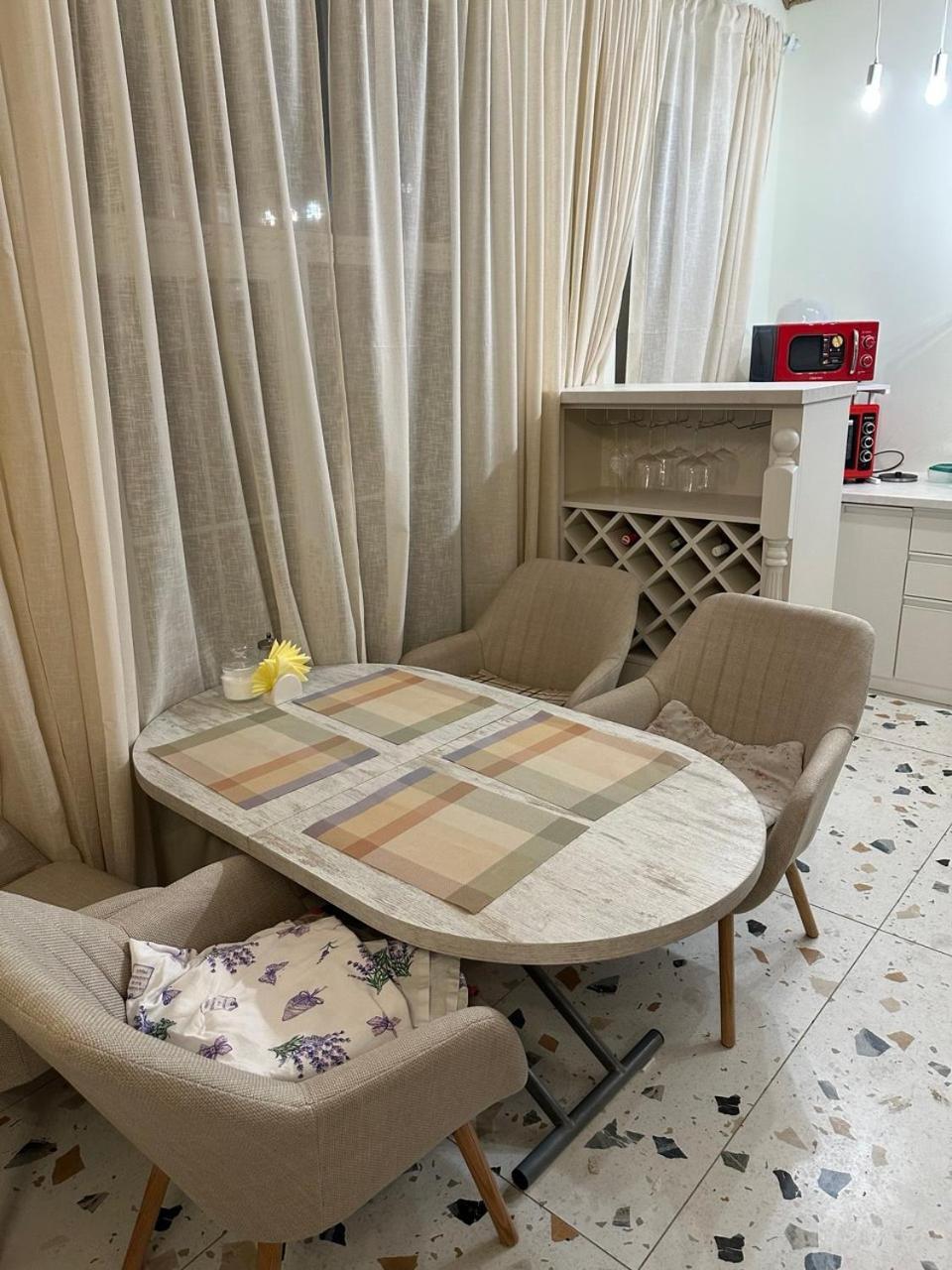 У Дачі Для Своїх Guest House Novyye Bezradichi ภายนอก รูปภาพ